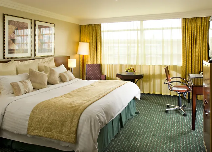 Crowne Plaza Liverpool - John Lennon Airport By IhgAirport Hotel