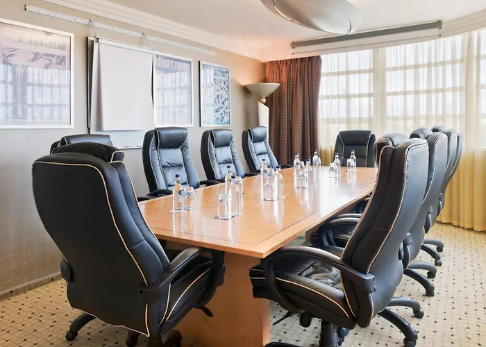 Crowne Plaza Liverpool - John Lennon Airport By IhgAirport Hotel